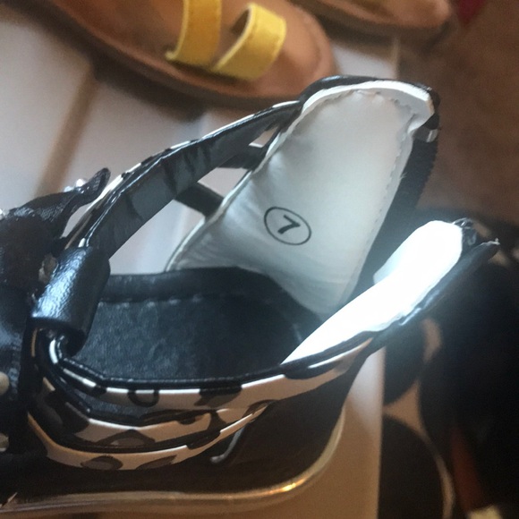 Bundle and save ...  worn a few times - Picture 4 of 4